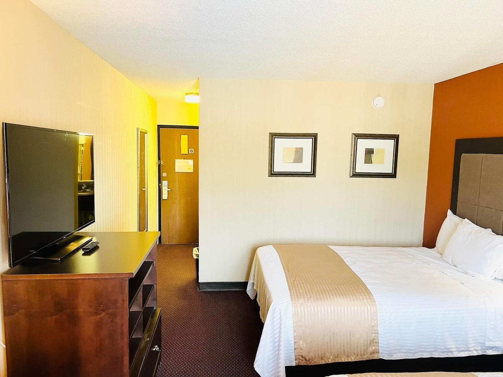 Super 8 By Wyndham Scott Hotel